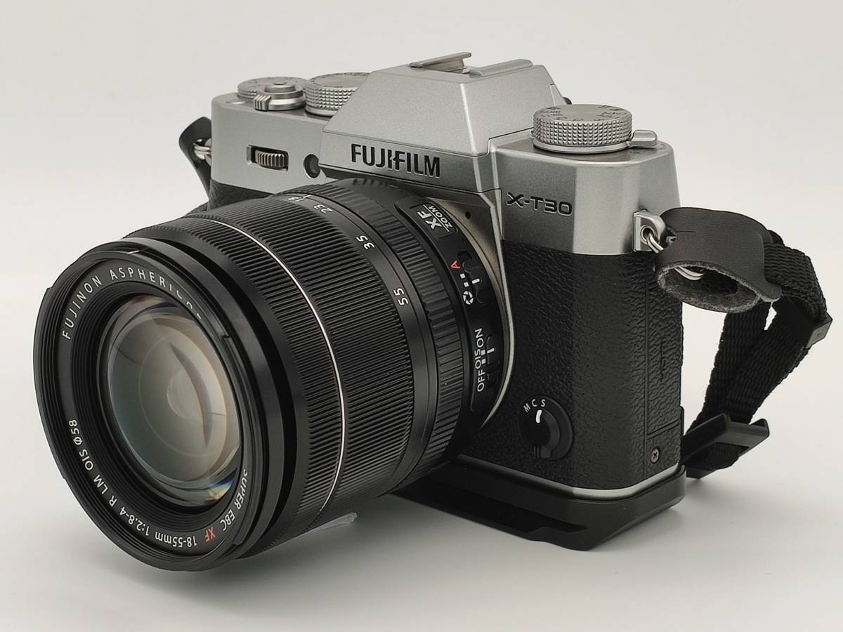 【美品】富士フイルム FUJIFILM X-T30 18-55mmレンズキット シルバー 純正グリップ付き メーカー保証期限内
