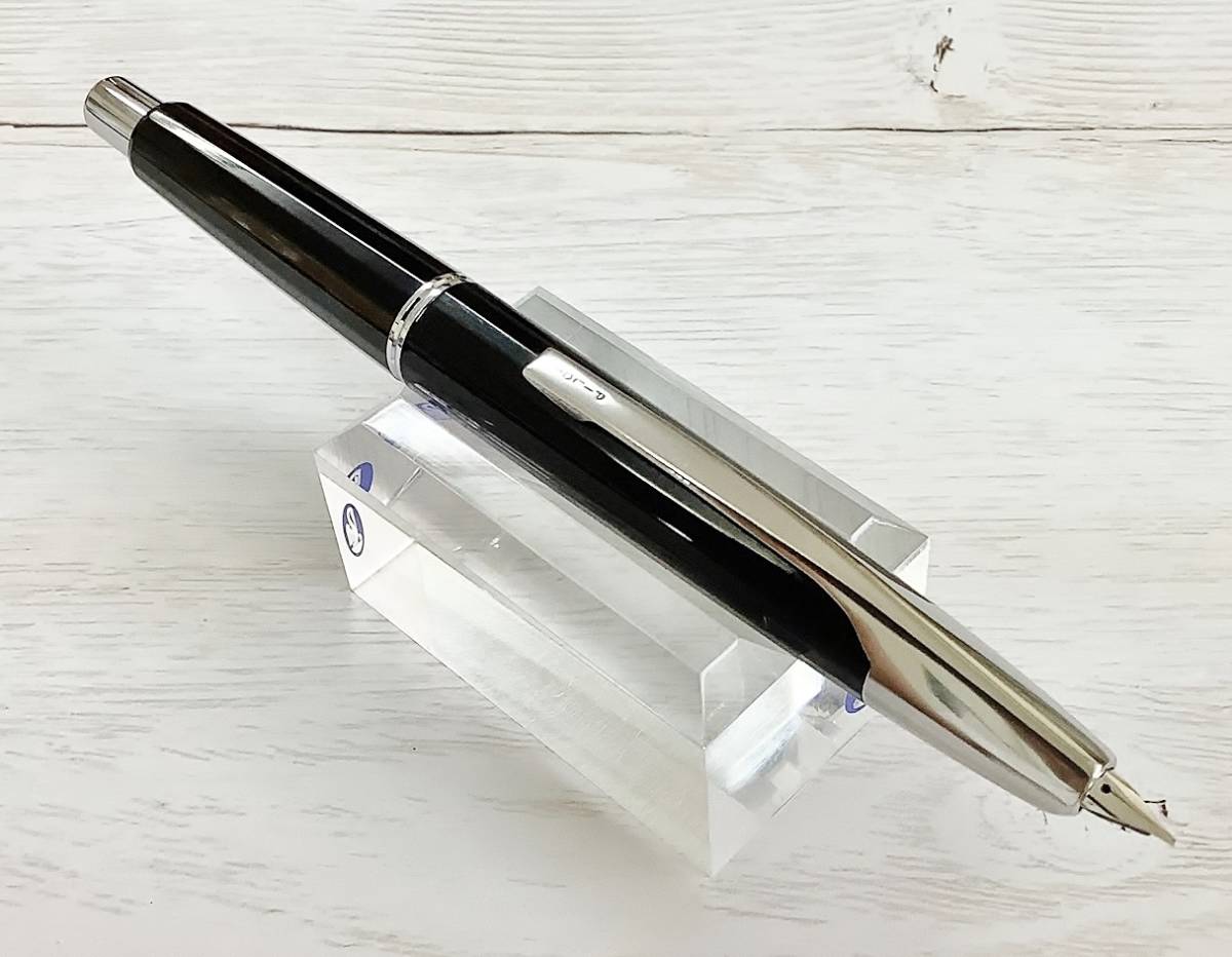 パイロット キャップレス 多面体 多角形 pilot capless 廃番 廃盤 希少品】 パイロット 旧キャップレス 多角形デザイン 万年筆 PILOT