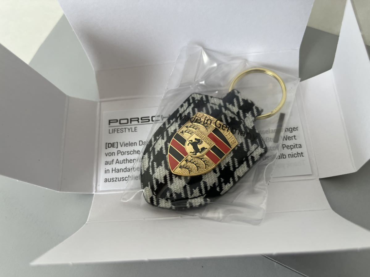 ポルシェ キーホルダー ペピタ柄 ペピタ｜Yahoo!フリマ □ポルシェ純正