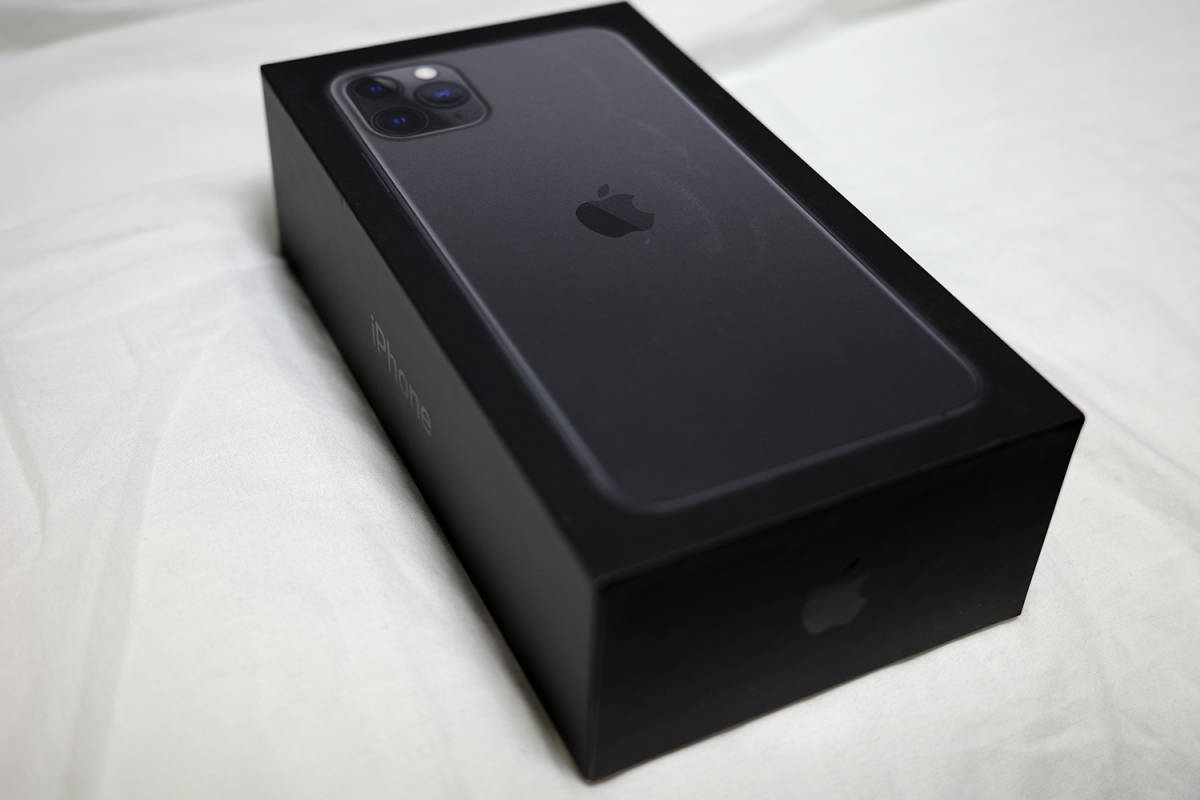 美品】Apple iPhone11 Pro Max 256GB スペースグレー SIMフリー／箱 