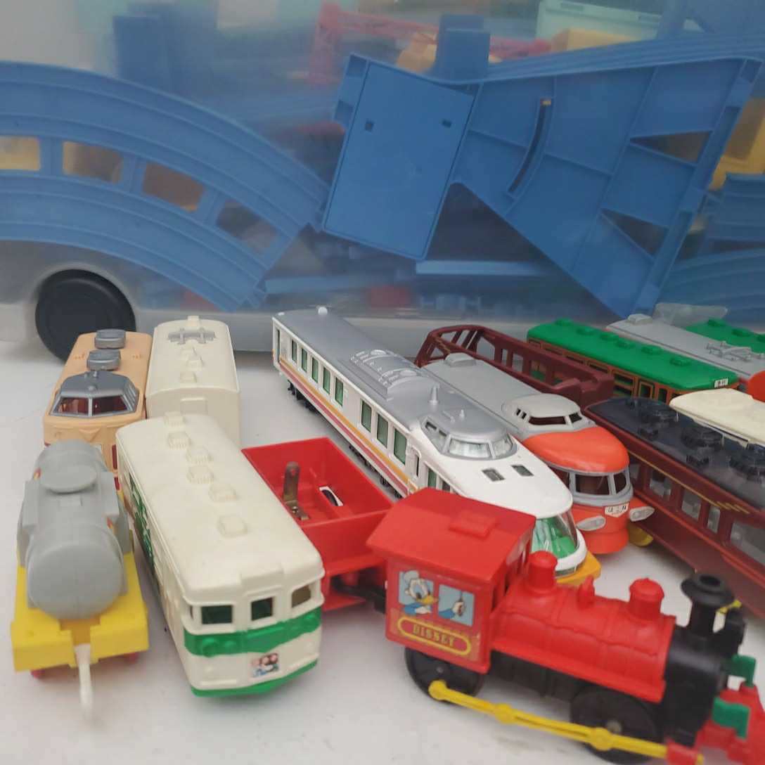 Tomy トミー プラレール セット まとめて大量セット ディズニー 機関車 新幹線 客車 D51 つばめ 他 動作未確認 当時物 レトロ 玩具 セット 売買されたオークション情報 Yahooの商品情報をアーカイブ公開 オークファン Aucfan Com