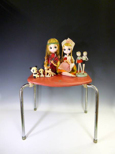 昭和レトロポップ赤ビニールレザー座面スタッキングスツール椅子