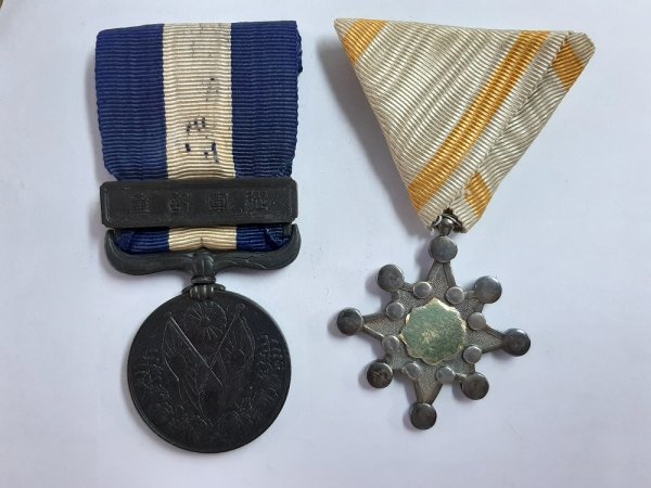 勲章 支那事変従軍記章 旧日本軍 徽章 記章 : 事変従軍記章 勲章・勲記