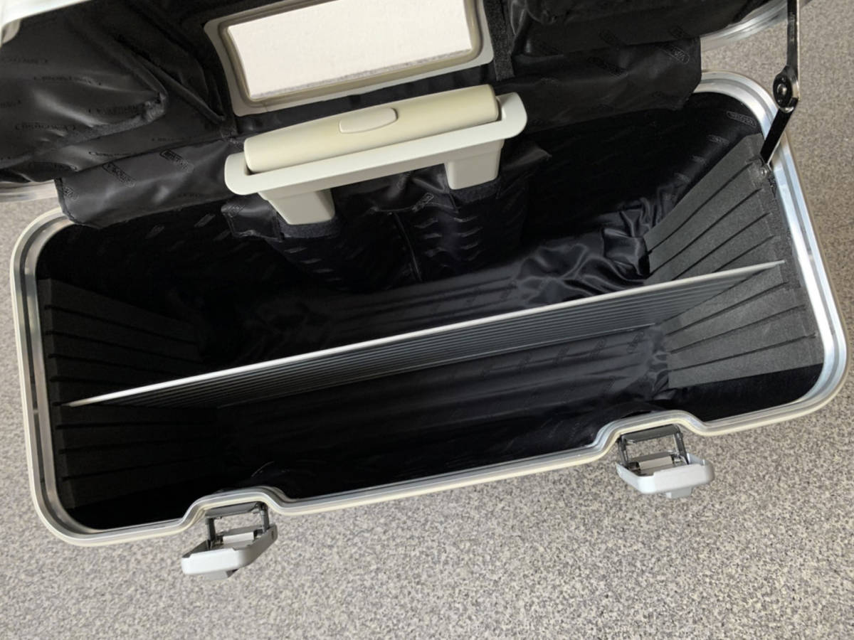 Audi アウディRIMOWA TOPAS PILOT リモワ トパーズ パイロットトロリー 