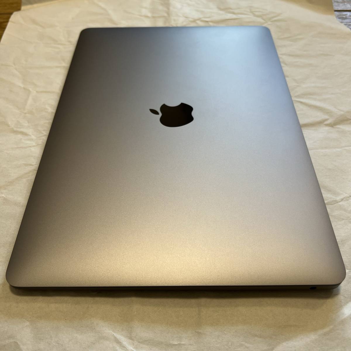 中古・美品】Apple MacBook Air (M1， 2020) メモリ8GB SSD256GB 