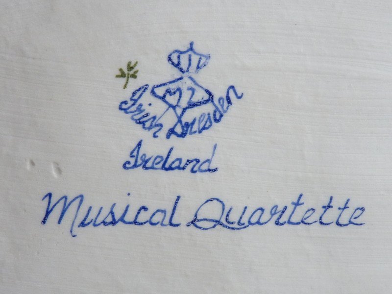 都屋】25 アイリッシュ ドレスデン「ミュージカルカルテット」高さ 約