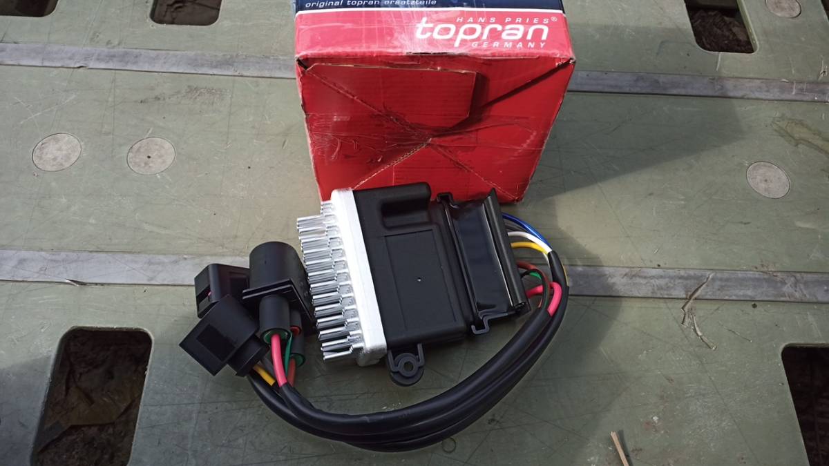 アウディA4/アウディA5/アウディA6/アウディQ3/アウディQ5他/電動ファンコントロールユニット/8K0959501G/TOPRAN製/未使用