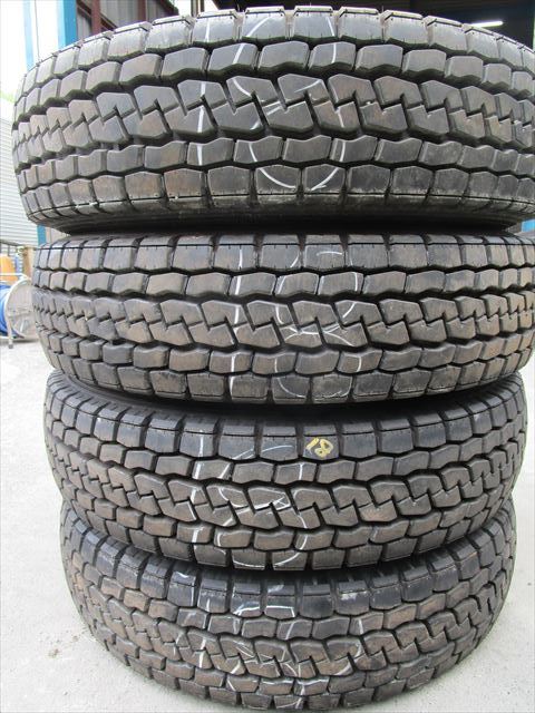 205/80R17.5 DUNLOP SP655 ミックス 2018年製 4本セット 13mmぐらい 