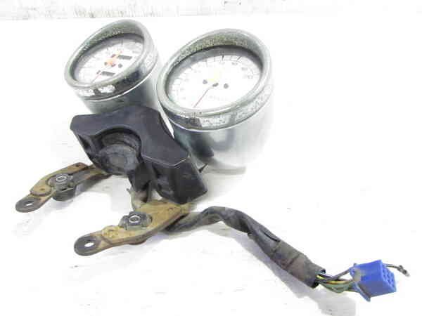 高品質，正規品 バンディット250 GJ74A 超低走行 純正 メーターASSY 2245km 検 GSX250S カタナ GSX250FX イナズマ400 GJ77A GSF250 102P29(スズキ用)｜売買されたオークション情報、yahooの商品情報をアーカイブ公開 - オークフ スズキ用