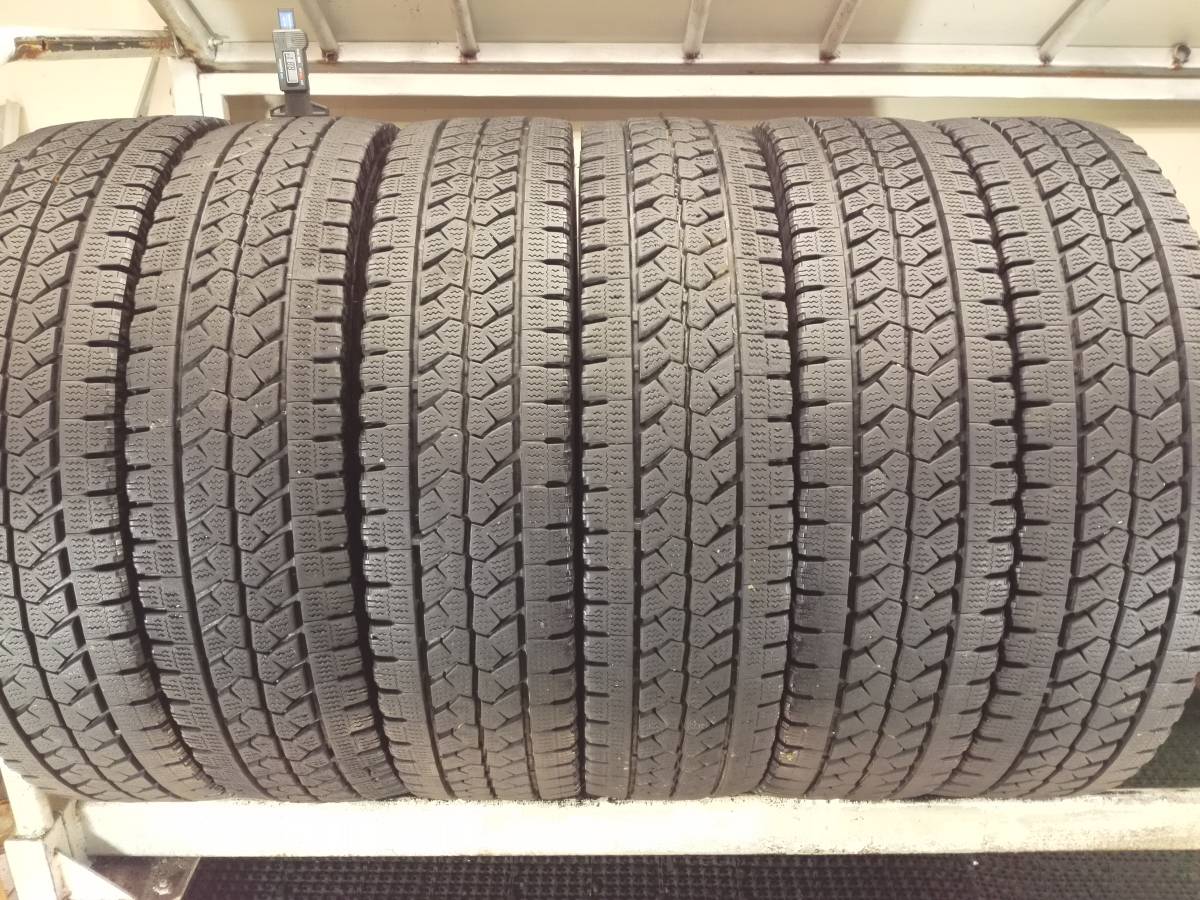 (L-816) ★　BRIDGESTONE ・トラック・スタッドレス・・205/80R17.5・120/118 L. LT ・6本・中古・ スタッドレス ブリヂストン 軽トラ バン&frasl;トラック用 価格｜295&frasl;80R22.5 商用バン・小型トラック専用タイヤ｜mobox（モボックス