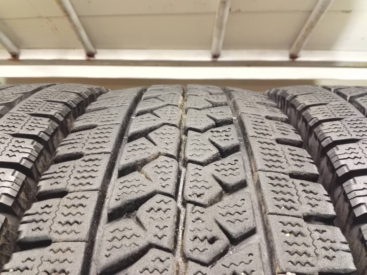 (L-816) ★　BRIDGESTONE ・トラック・スタッドレス・・205/80R17.5・120/118 L. LT ・6本・中古・ スタッドレス ブリヂストン 軽トラ バン&frasl;トラック用 価格｜295&frasl;80R22.5 商用バン・小型トラック専用タイヤ｜mobox（モボックス