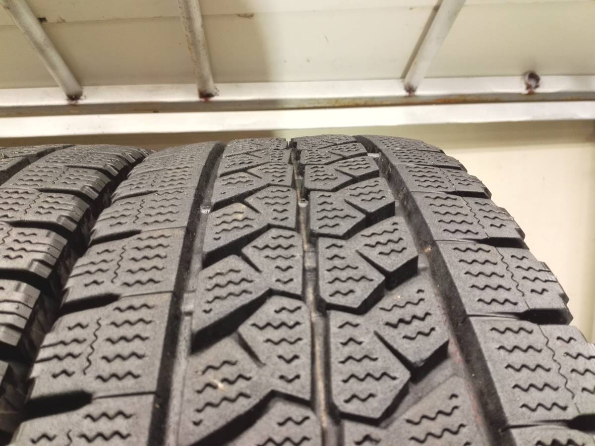 (L-816) ★　BRIDGESTONE ・トラック・スタッドレス・・205/80R17.5・120/118 L. LT ・6本・中古・ スタッドレス ブリヂストン 軽トラ バン&frasl;トラック用 価格｜295&frasl;80R22.5 商用バン・小型トラック専用タイヤ｜mobox（モボックス