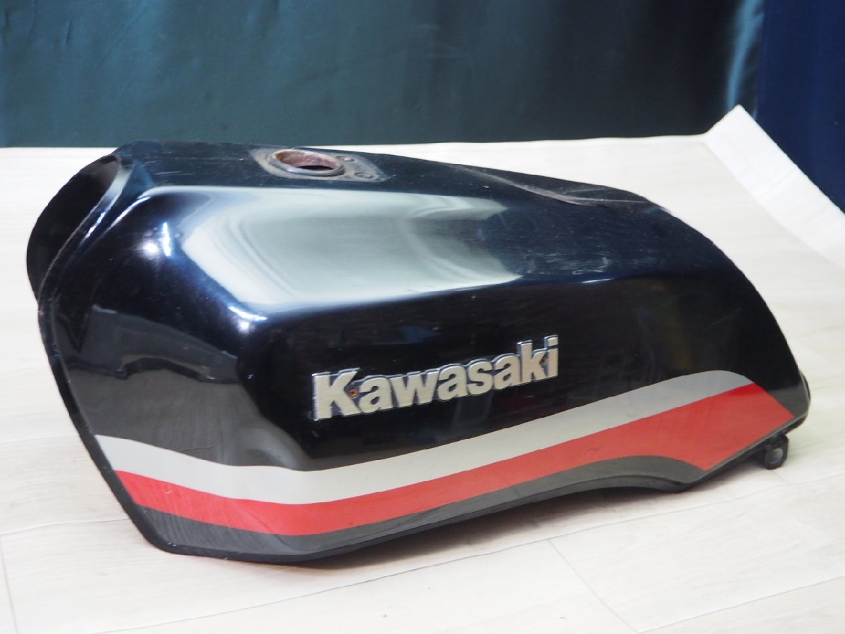 爆買い，正規品 川崎カワサキ Z400GP純正ジャンク ガソリンタンク へこみ有 内部錆 完全ジャンク(カワサキ用)｜売買されたオークション情報、yahooの商品情報をアーカイブ公開 - オークファン カワサキ用