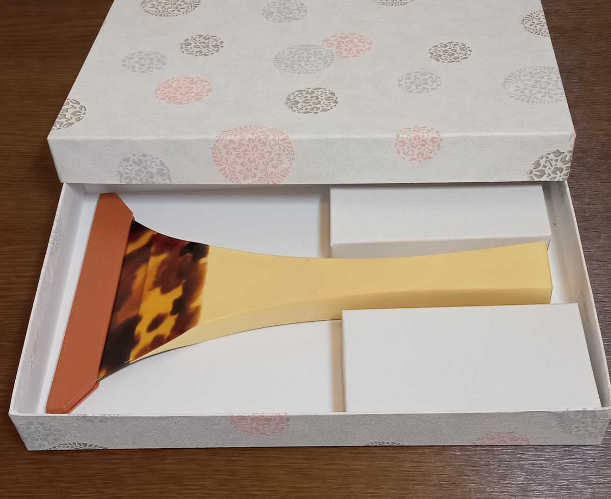 地唄三絃用 津山バチ べっ甲 開き13.8cm バチ 三味線 べっ甲