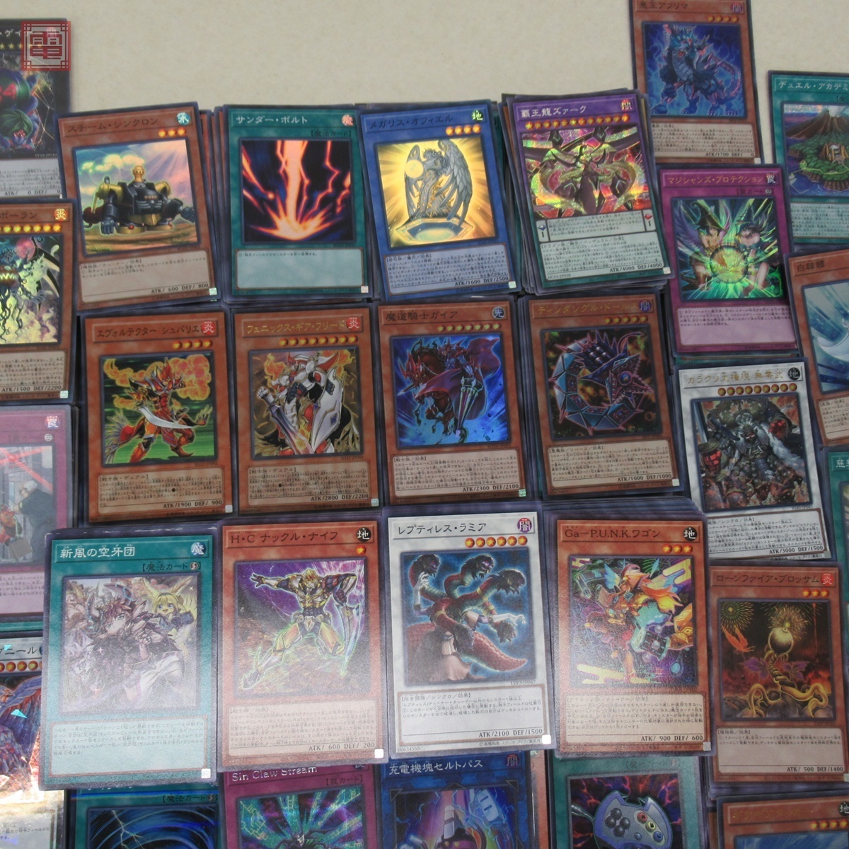 遊戯王 カード 3期以降のみ まとめて大量約5 セット Gx 5d S Hero 真紅眼の黒竜 手札誘発 高橋和希 10 セット まとめ売り 売買されたオークション情報 Yahooの商品情報をアーカイブ公開 オークファン Aucfan Com