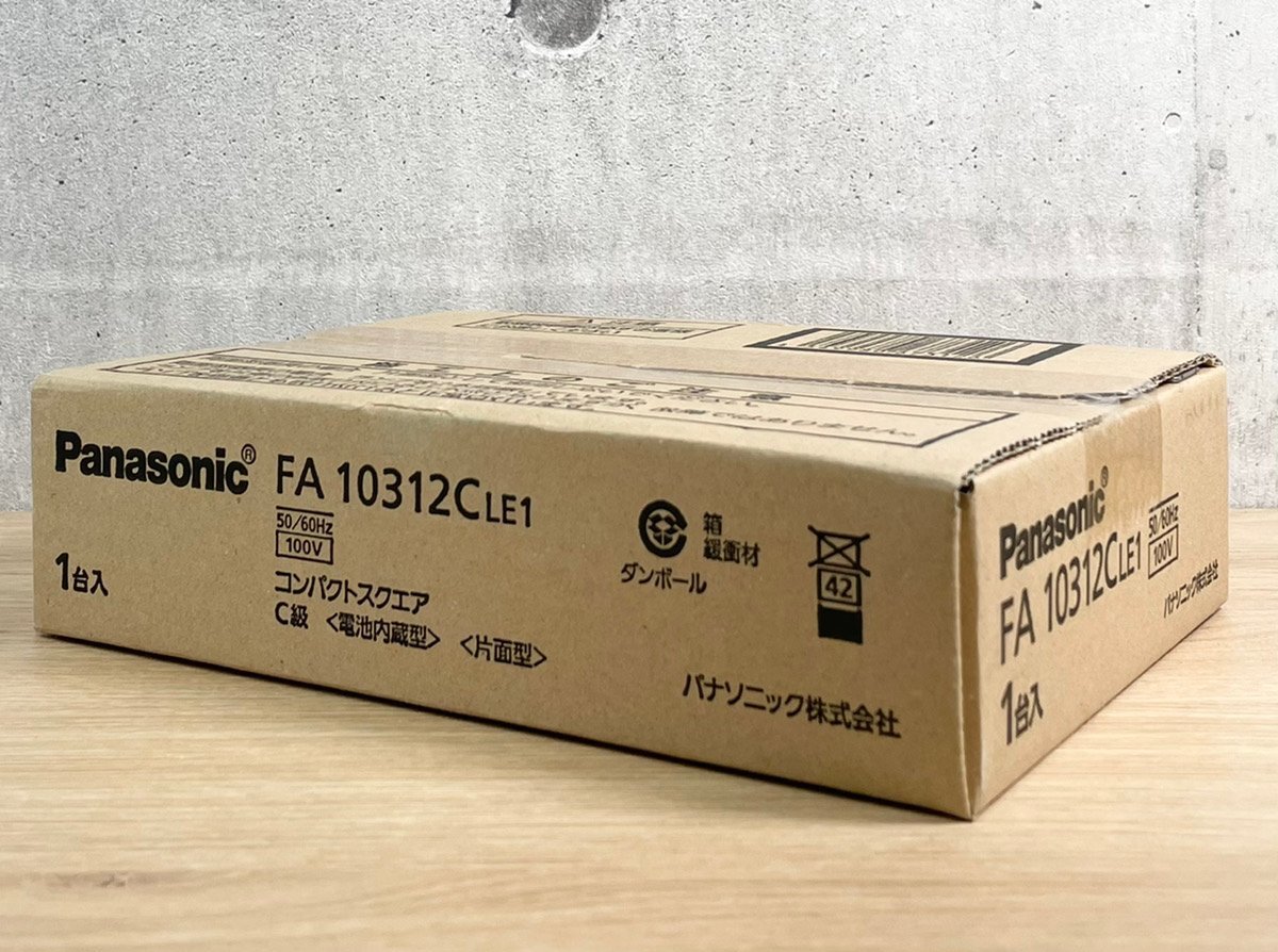 未使用品 LED誘導灯 照明器具部品 Panasonic パナソニック FA10312CLE1 
