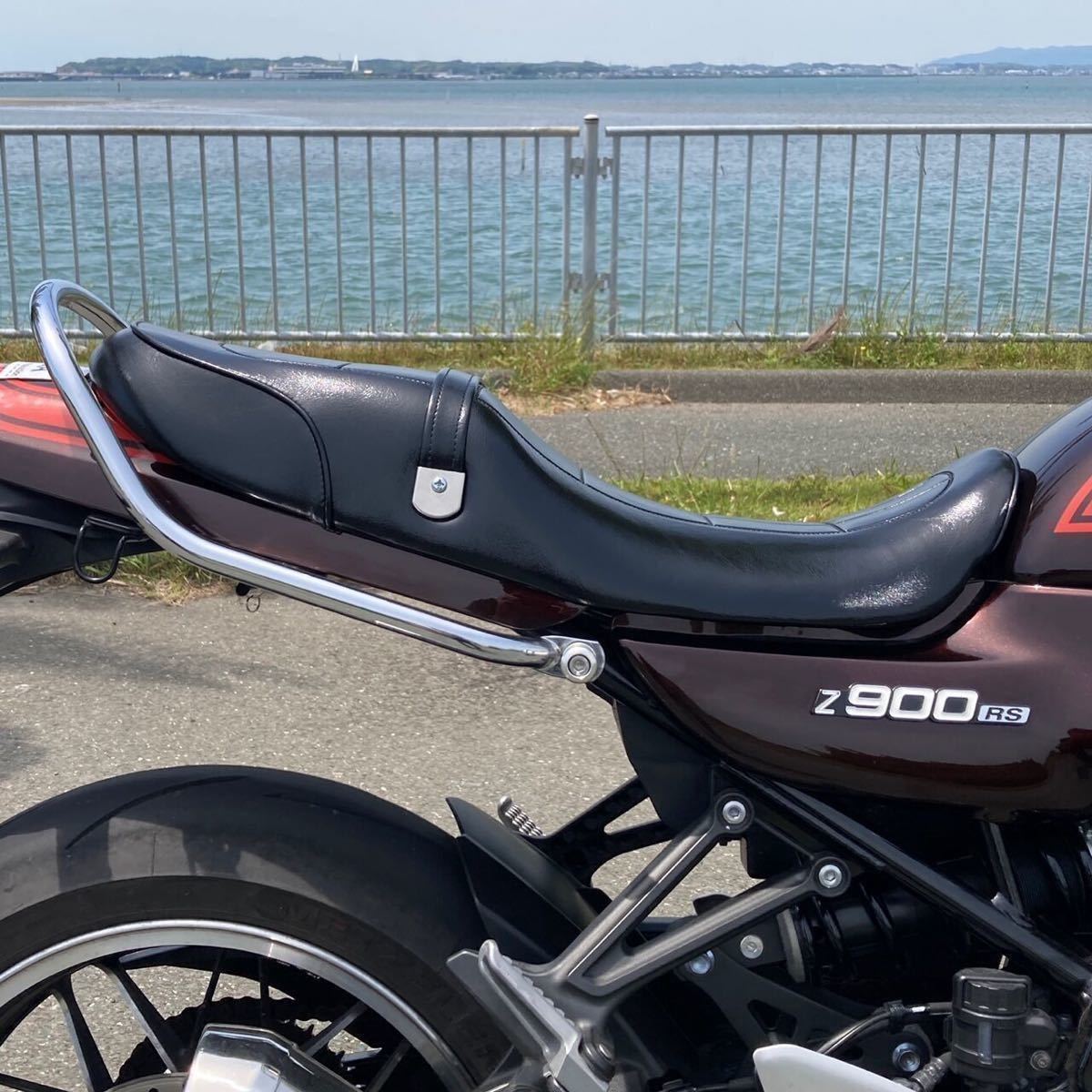 カワサキ Z900RS 茗荷シート Z2パターン 艶ありブラック Gシリーズ