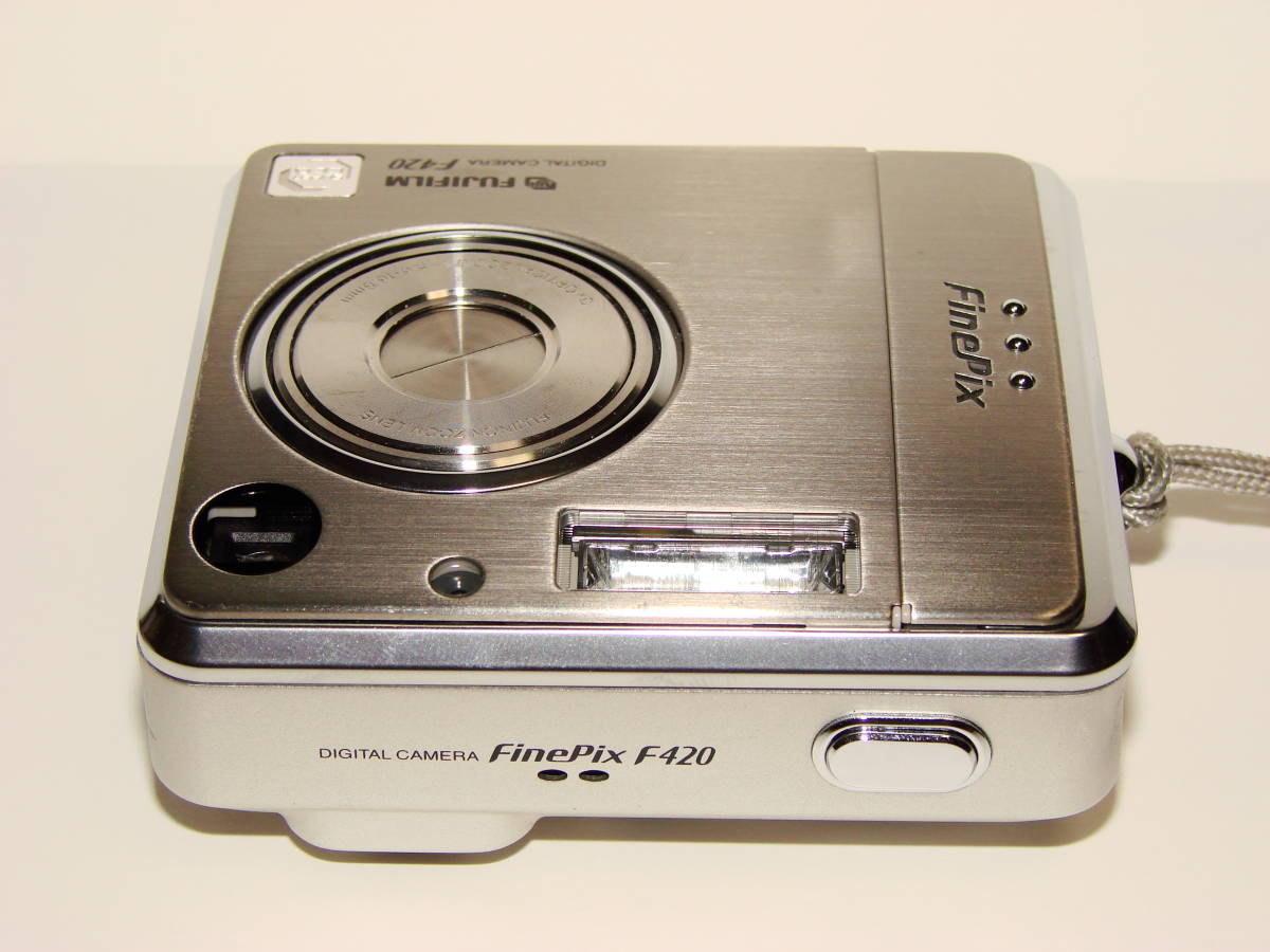 FUJIFILM FinePix F420 中古品！ F420 FinePix FUJIFILM コンパクト