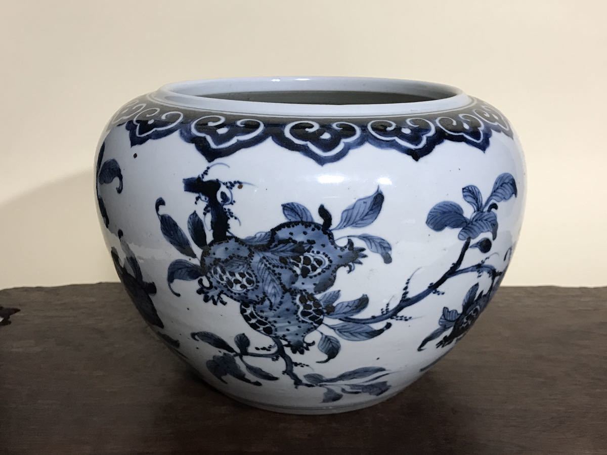 中国美術 白磁染付 明 清時代 人物花模様陶器の壺 【公式通販】