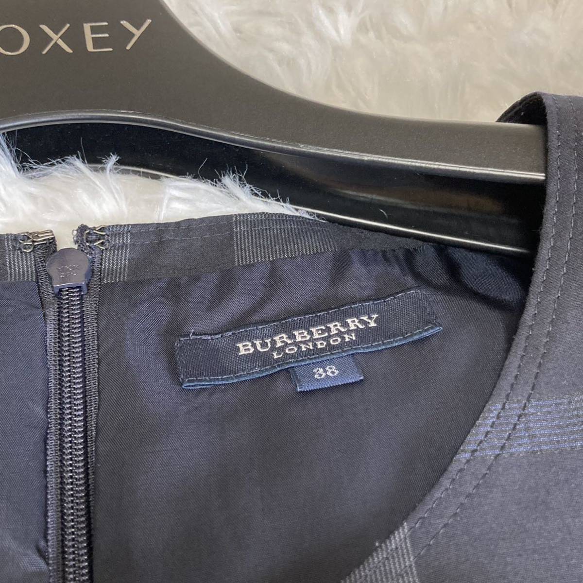美品✨ BURBERRY LONDON ワンピース メガチェック 半袖 40 黒 美品✨ BURBERRY LONDON ワンピース メガチェック 半袖 40 黒 BURBERRY
