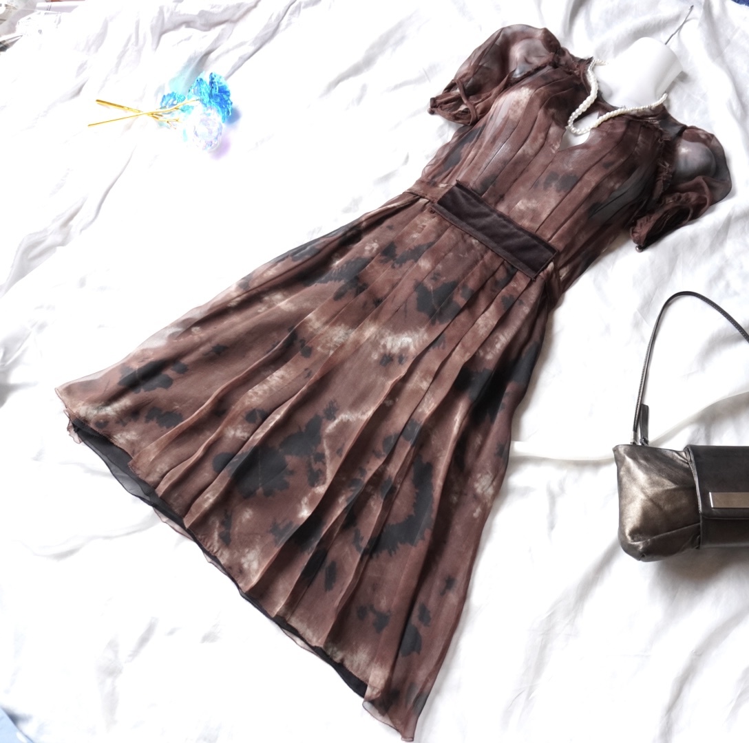  DOLCE&GABBANA D&G ドレスワンピース プリーツ レース シルク100% ドルチェ&ガッバーナ イタリア製 36(ワンピース)｜売買されたオークション情報、yahooの商品情報をアーカイブ公開 - オー 女性用