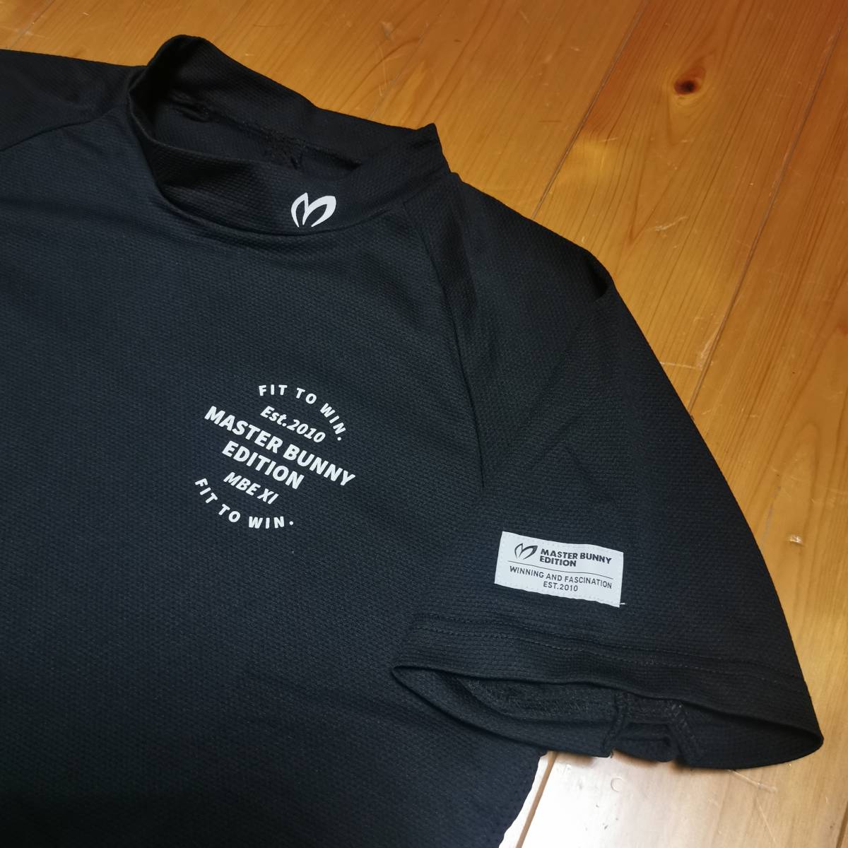 美品】パーリーゲイツ マスターバニー ハイネック 半袖 ブラック