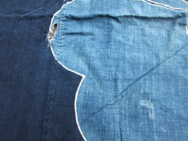 古布・藍染め木綿の大風呂敷・筒描き・4幅 古布 藍染 木綿 唐草風呂敷