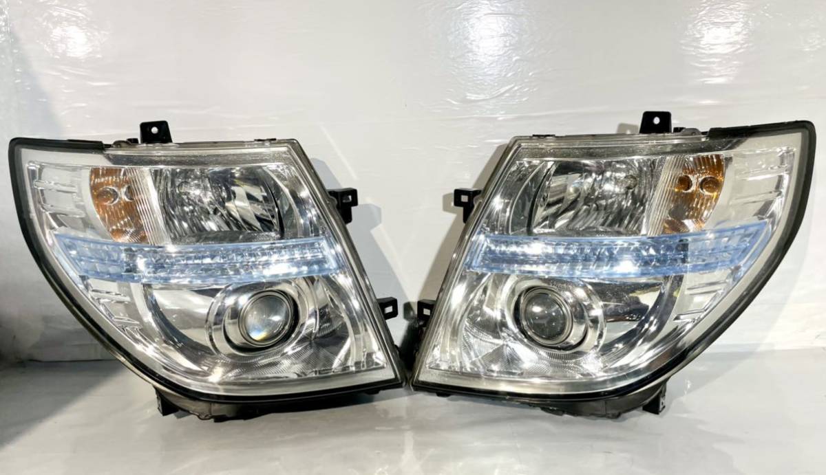 美品 点灯OK 取付OK E51 後期 エルグランド 純正 HID ヘッドライト