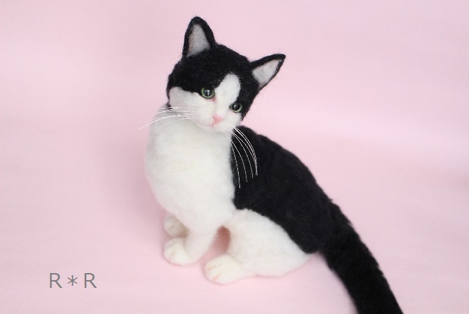 羊毛フェルト ハチワレ 猫 ハンドメイド | 白黒 - ネコ 猫のぬいぐるみ