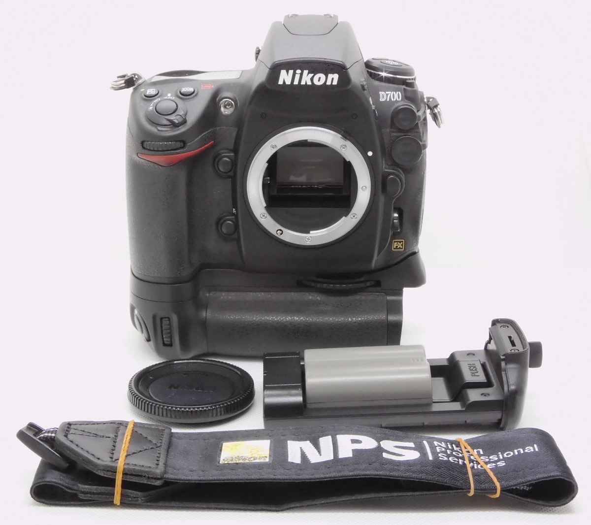 ニコン Nikon D700+MB-D10　訳あり品
