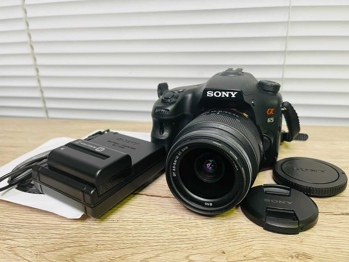 SONY 一眼レフカメラ α65 SLT-A65V ボディ（レンズ付き） ソニー α65 