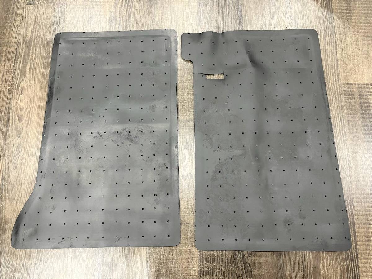 希少 日産 純正 スカイライン ジャパン ゴムマット フロント 左右 当時 