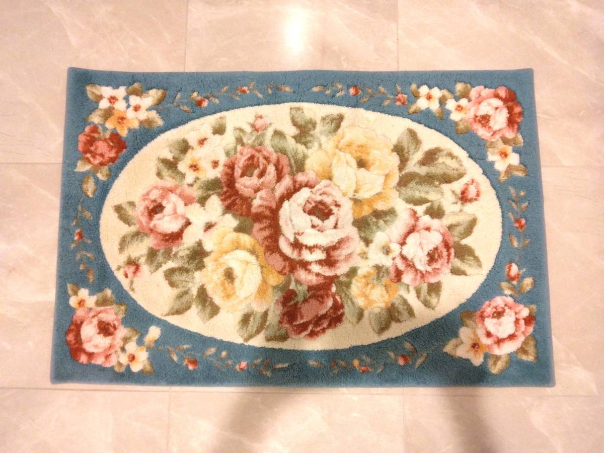 【ラグマット】　86×56cm　花柄　ブルー系　クリーニング済み