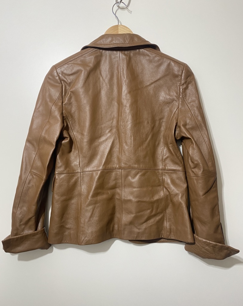 ラムレザー ブラウン 羊革 23区 ジャケット 本革 - レザージャケット 美品23区 ノーカラー メルカリ 柔らかい ノーカラージャケット 本革の アウター オン