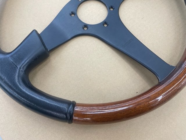momoウッドレザー ステアリング 3スポーク 【公式通販】