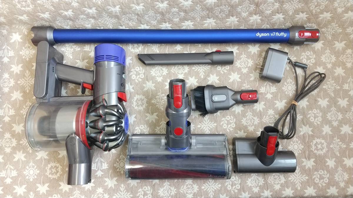 人気SALE，定番人気 154 品 dyson ダイソン SV10 コードレスクリーナー(ダイソン)｜売買されたオークション情報、yahooの商品情報をアーカイブ公開 - オークファン ダイソン