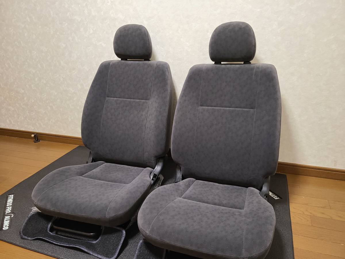 ☆新車外し トヨタ純正 運転席シート＆助手席シート ハイエース200系用 