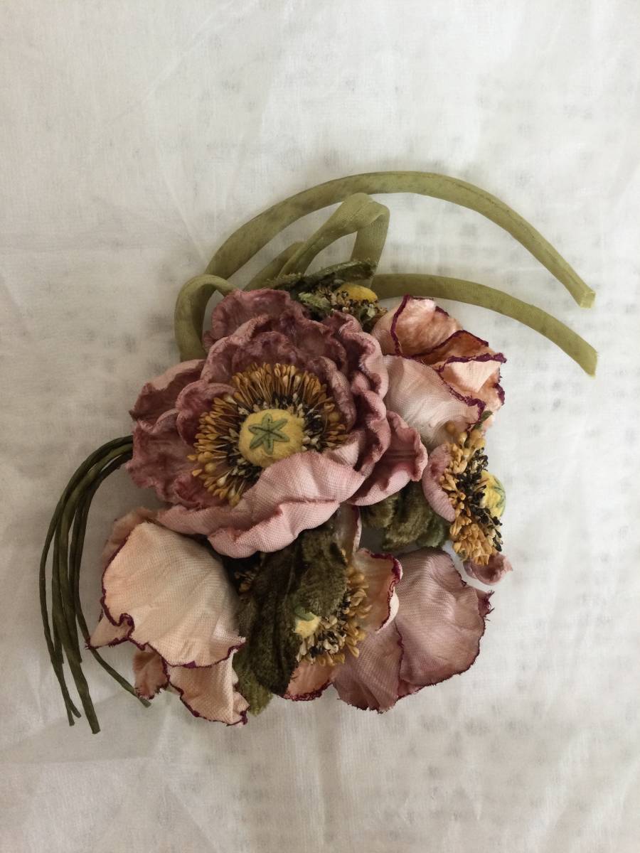 ワンダフルワールド　コサージュ　カネコイサオ　（モーヴピンク） KANEKO ワンダフルワールド ISAO（ブローチ&frasl;コサージュ）のフリマアイテム一覧 ピンク 豪華♡薔薇パッチ 和柄