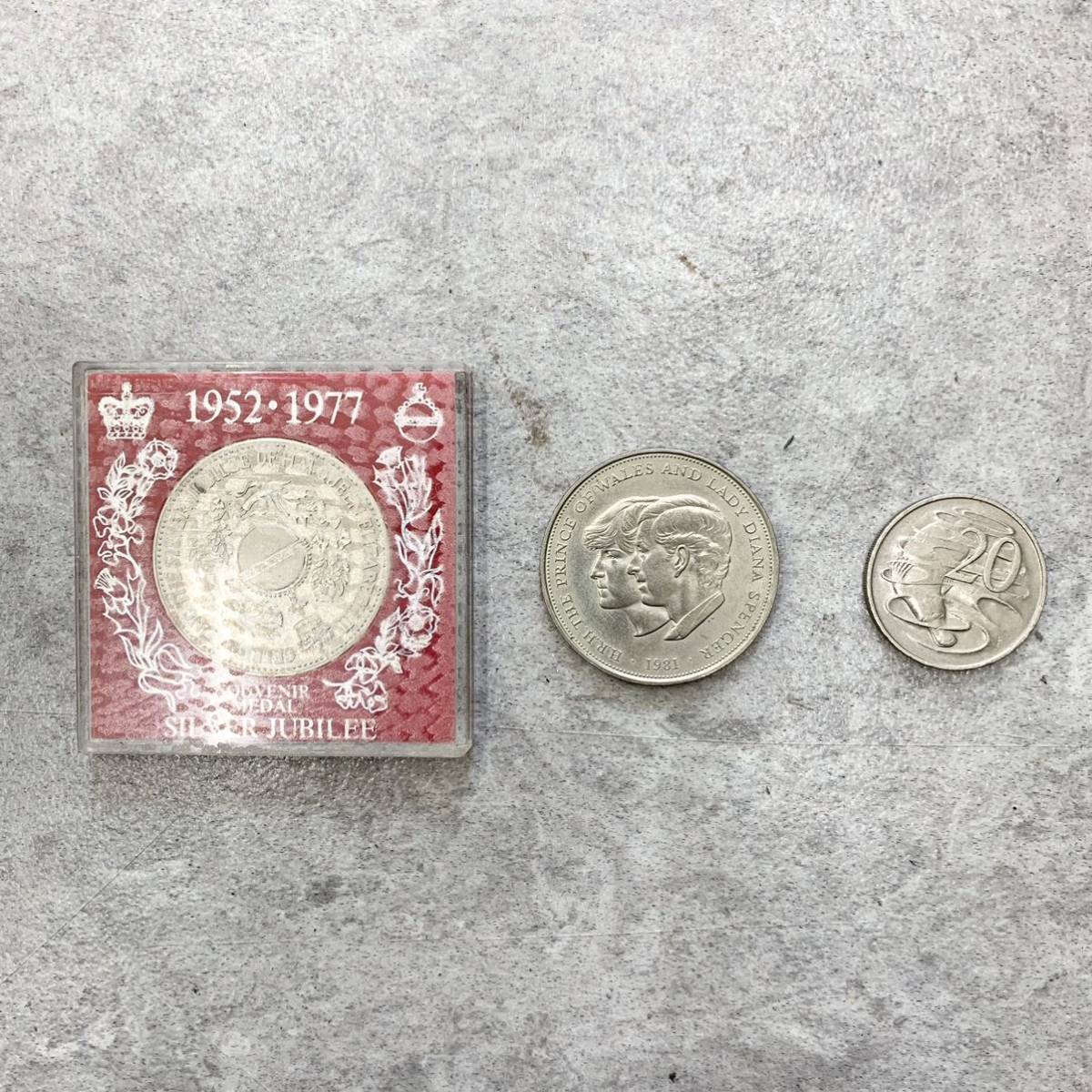 エリザベス女王 記念硬貨