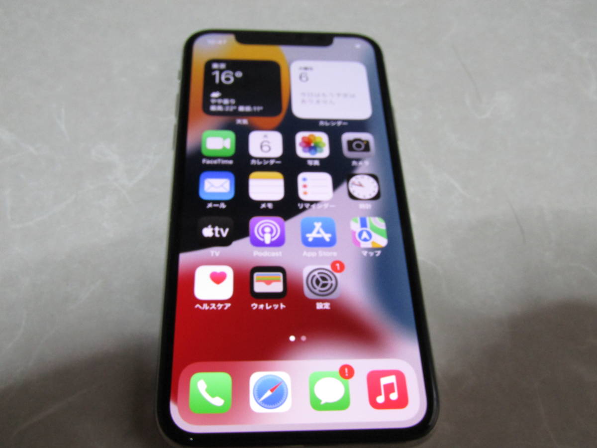 中古　Apple iPhone X 256GB Silver A■SIMフリー A1 X iPhone 256GB 海外版 スペース スマートフォン&frasl;携帯電話
