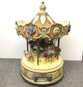 ディズニー メリーゴーランドの値段と価格推移は 23件の売買情報を集計したディズニー メリーゴーランドの価格や価値の推移データを公開