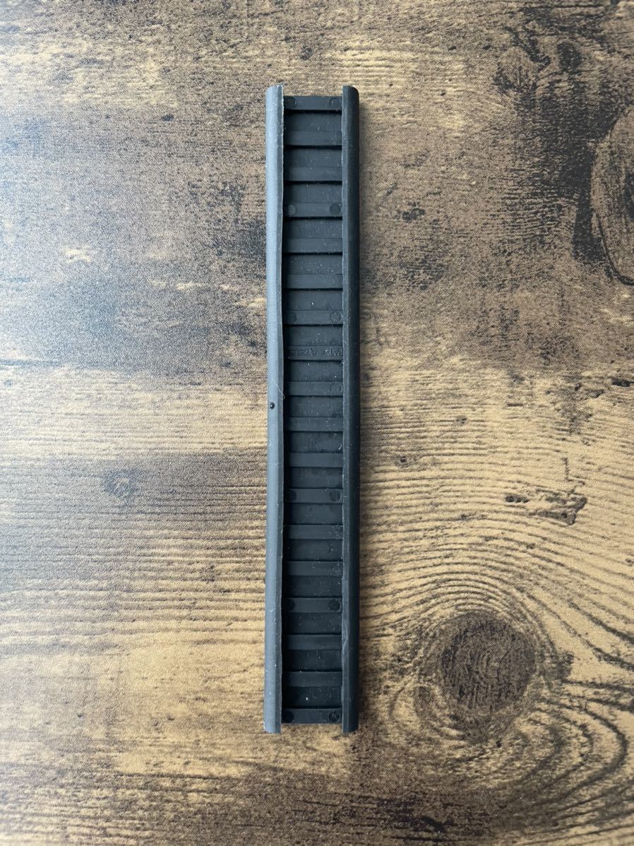 実物 DD DANIEL DEFENSE レールカバー ダニエルディフェンス GBB PTW 