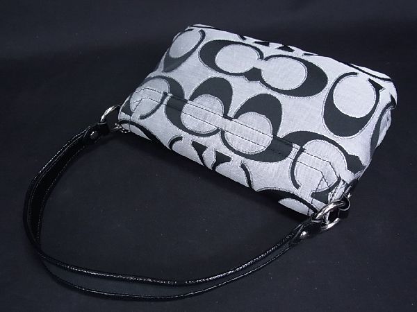 1円 □美品□ COACH コーチ 18136 シグネチャー キャンバス ワン
