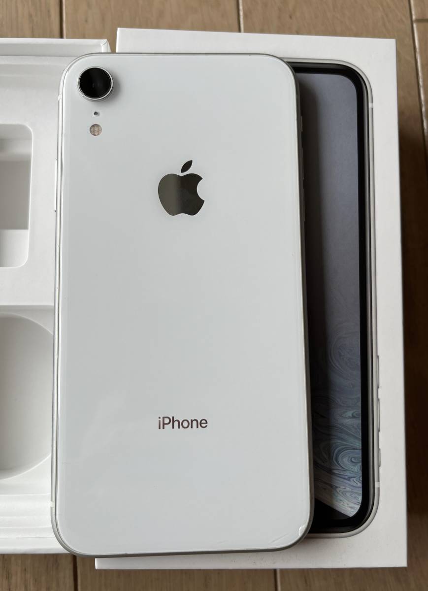 iPhone XR 64G White SIMフリー 白 ホワイト XR iPhone ホワイト