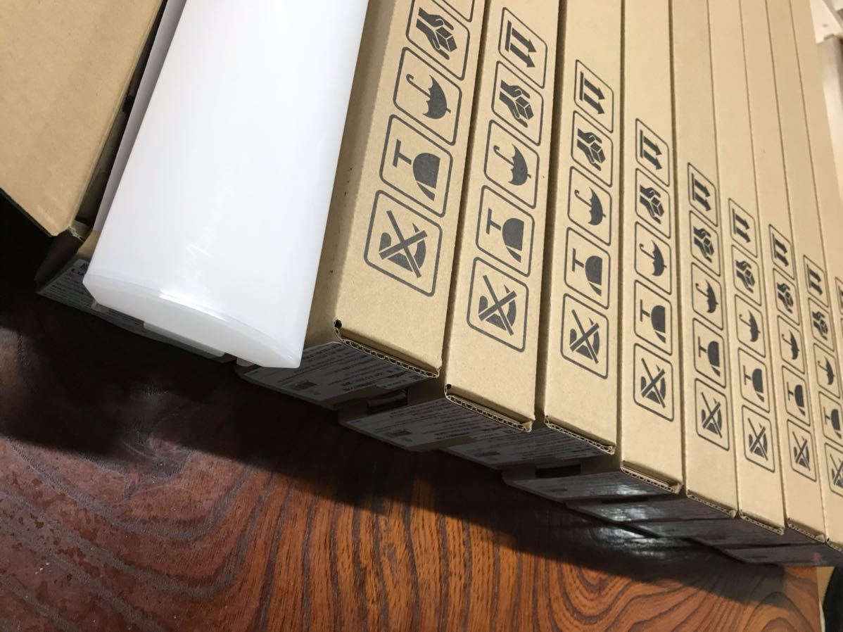LED蛍光灯 直管 10W形 | 10形 全工事不要 工事不要 10本セット 10W型 LED直管 Livtec 10w形 昼光色 直管蛍光灯 led蛍光灯 7の通販｜LED直管・丸