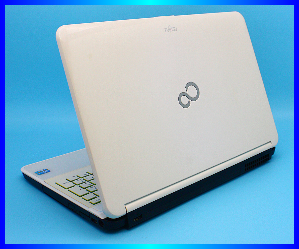 富士通【Windows11 Core i7 超速SSD新品512GB+HDD1000GB】メモリ 8GB 4