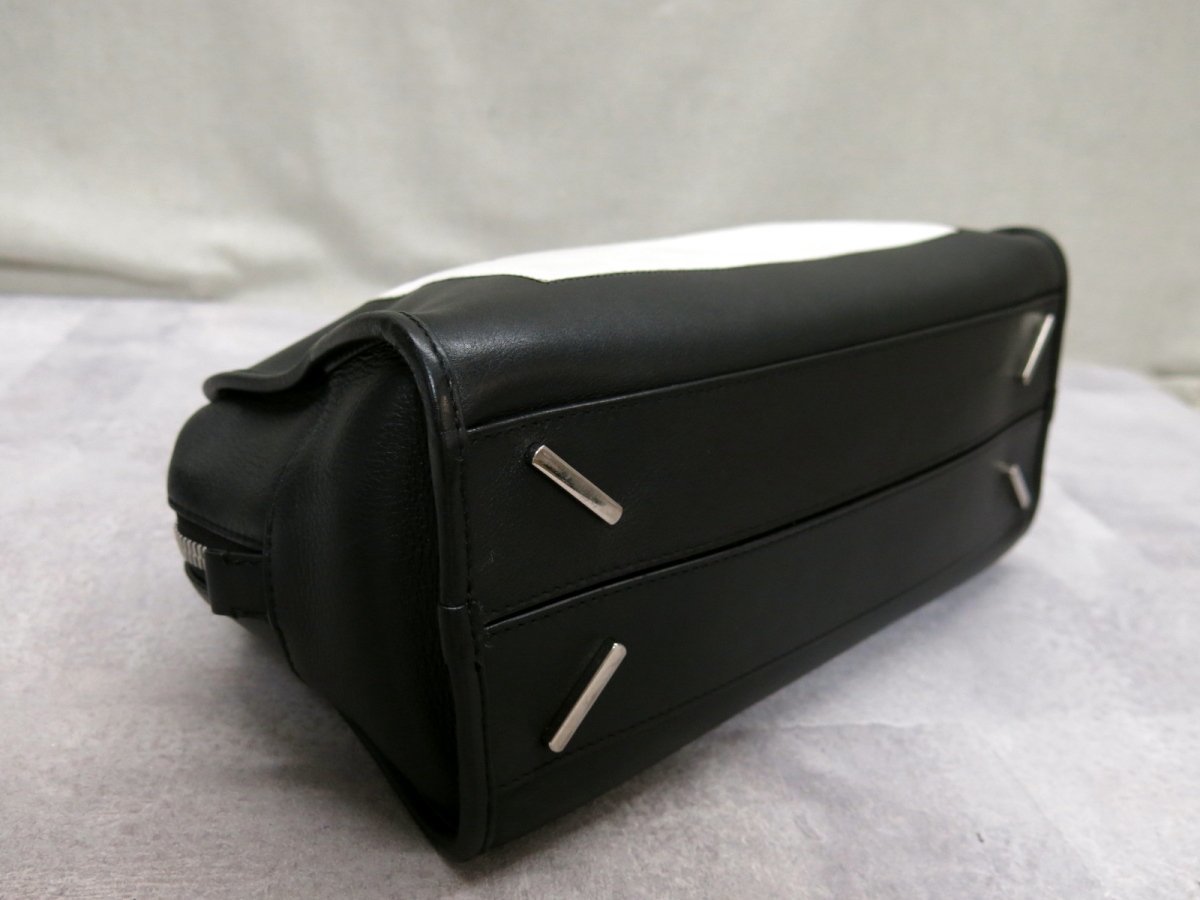 ○超美品○LOEWE ロエベ○アマソナ○アナグラム ロゴ型押し○カーフ 