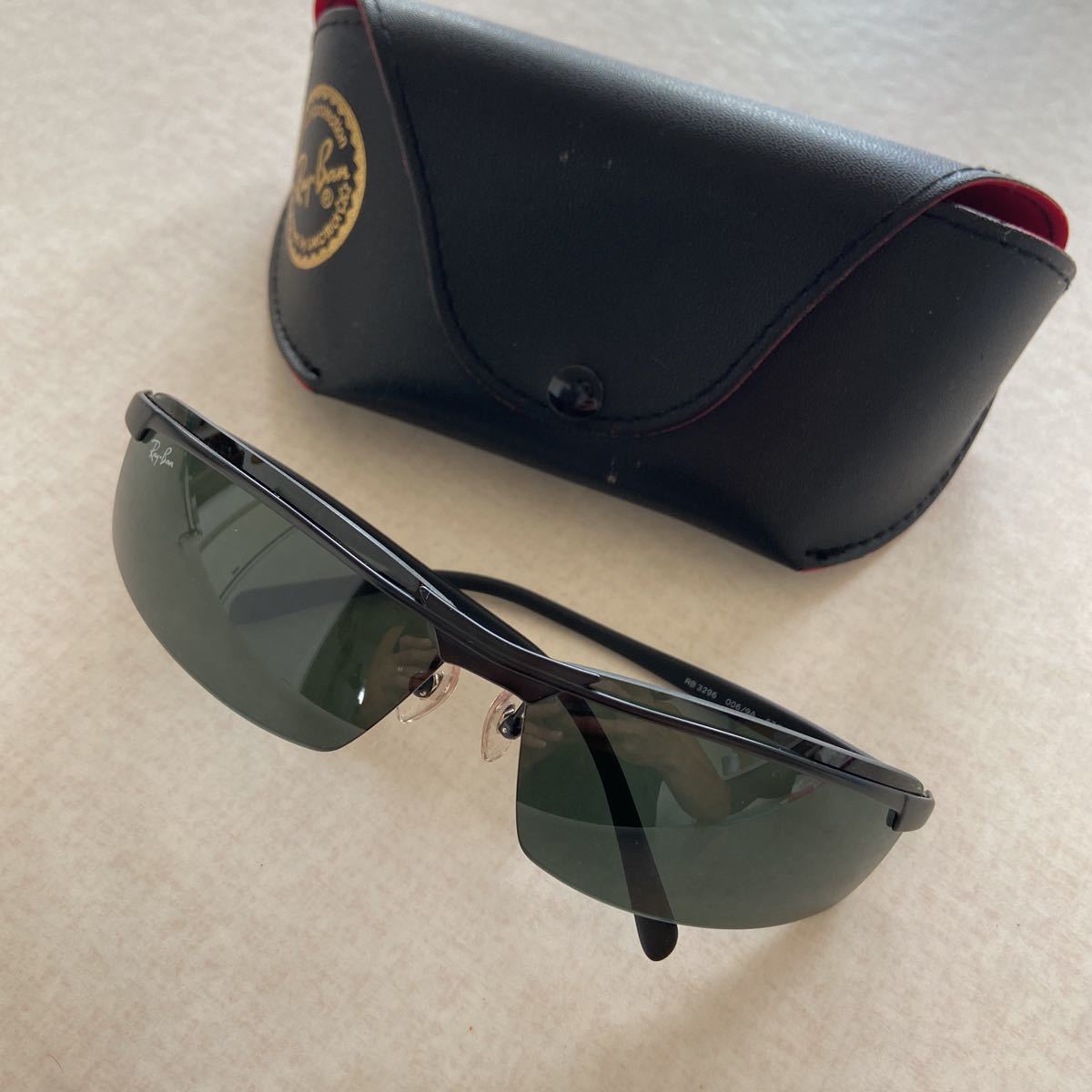 レイバン RX8770D-1206 ライトグレー調光サングラス ケース無し レイバン RX8770D-1206 ライトグレー調光サングラス ケース無