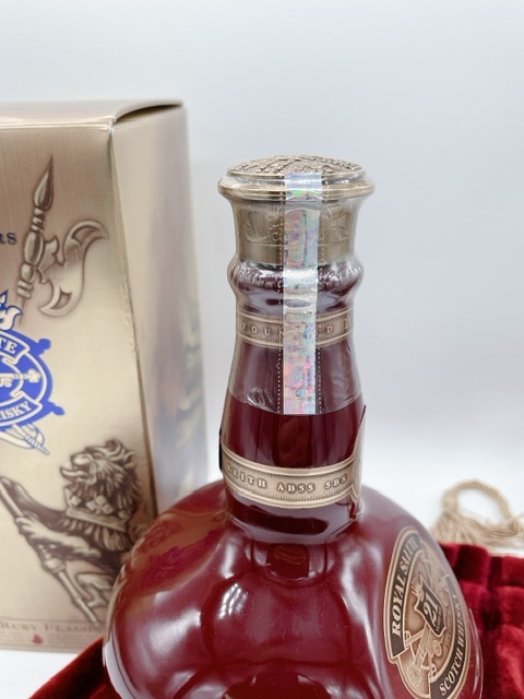 飲料・酒 未開栓 ロイヤルサルート スコッチウイスキー 陶器 21年 赤ボトル