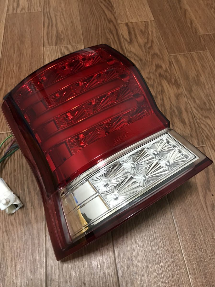 L375S タントカスタム LEDテール レッドクリアタイプ ご覧いただき